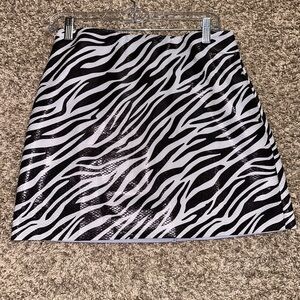 En Saison Black and White Zebra Mini Skirt